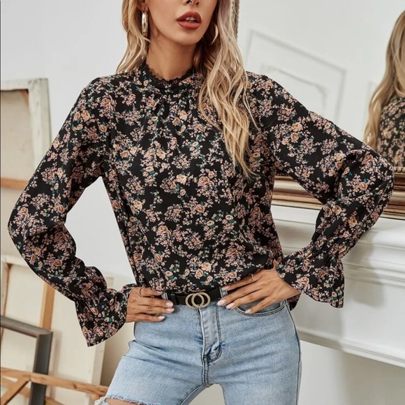 Floral print mock neck blouse - Picture 4 of 5